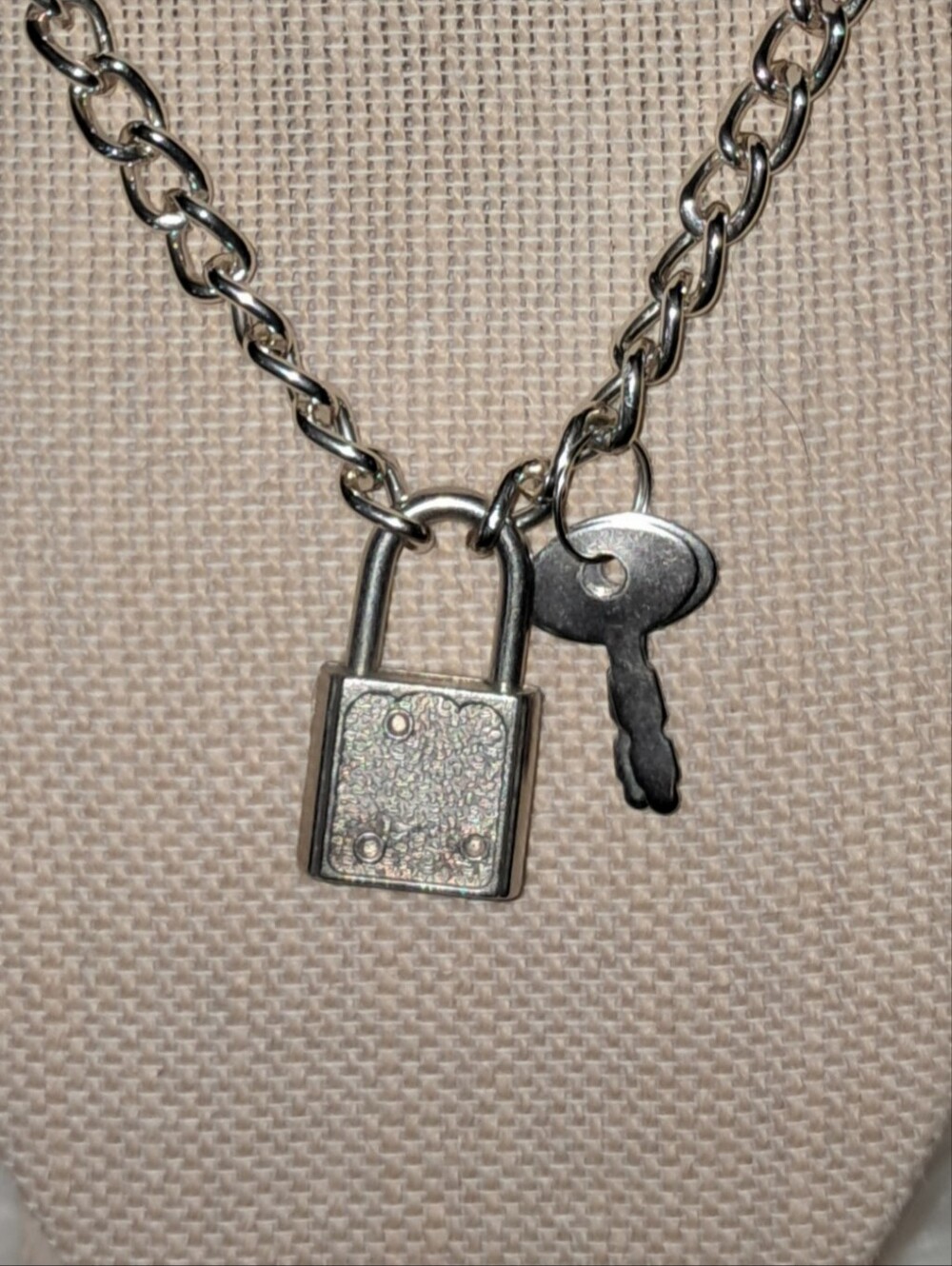 NWT Claire's Lock & Key Necklace